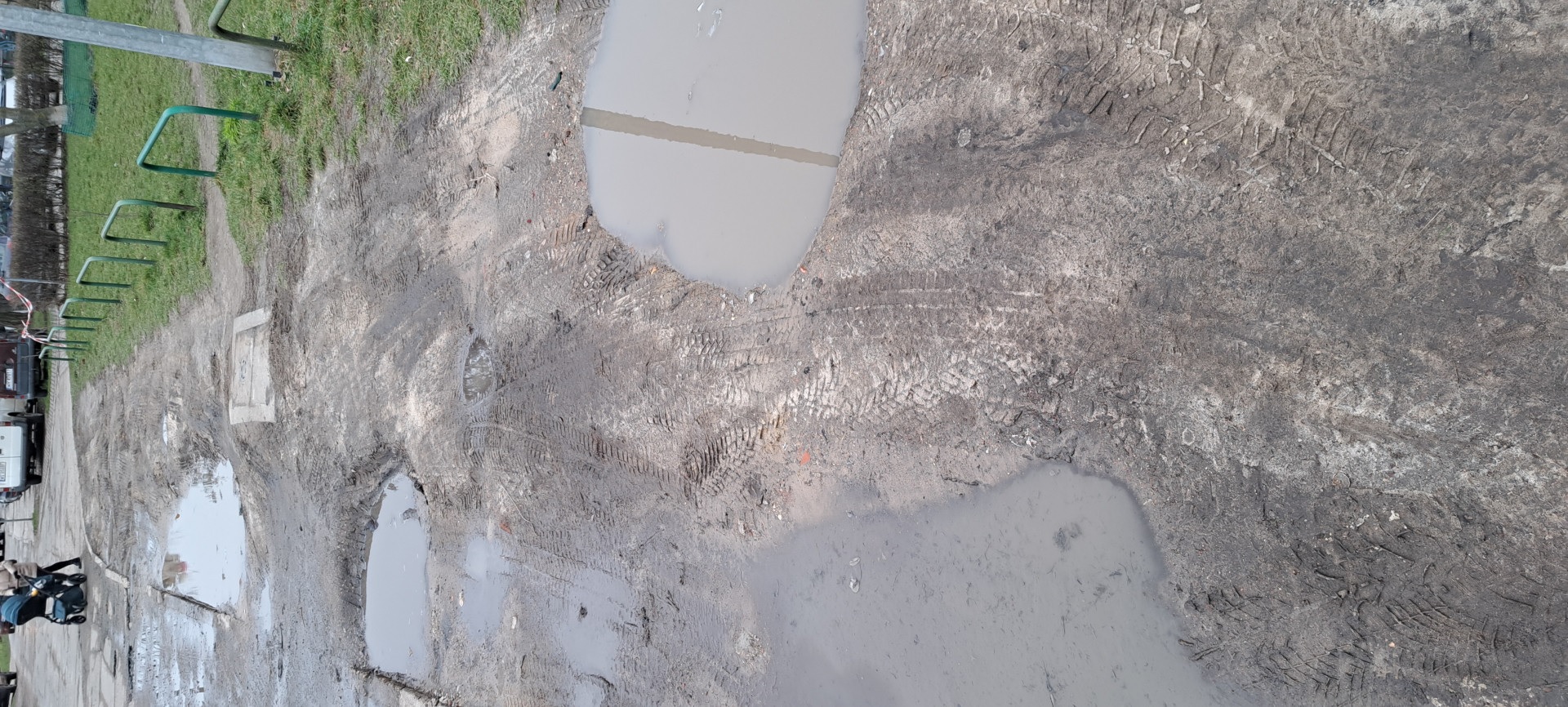 obecny stan drogi dojazdowej do przedszkola