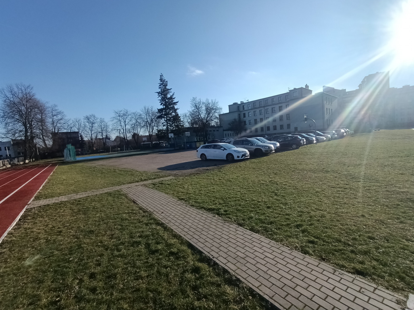 Plac na terenie  Szkoły Podstawowej nr 7 